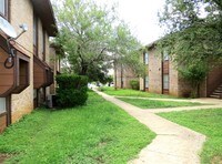 Blanco Oaks Apartments