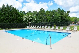 Meadowbrook Apartments