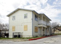 918-922 S Walters St Apartments