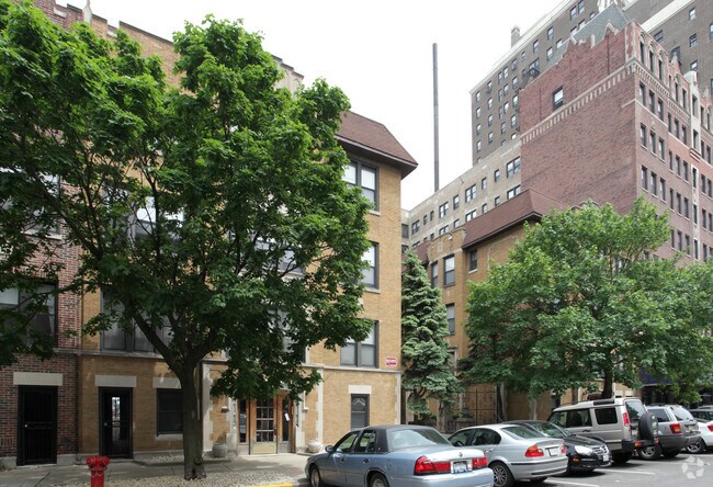 Everett Hyde Park Apartments