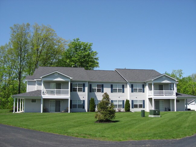 Center Pointe at Radisson Apartments