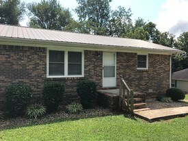 111 7th Ave S Decherd TN Apartments