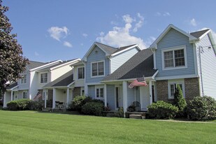 North Road Luxury Townhomes Apartments