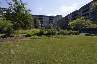 Merrill House Apartments