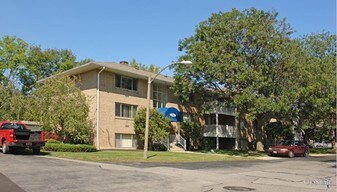 1600 Elmwood Apartamentos