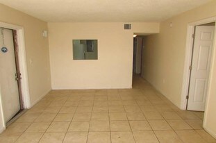 701 SW 81st Terrace North Lauderdale FL Apartments