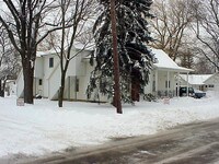 4042 Pleasant St Apartments