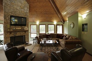 The Retreat at Walnut Creek Apartments