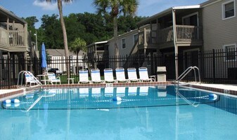 Creekwood Apartments