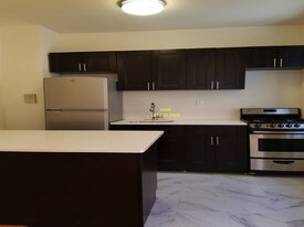 116-22 Park Ln S Queens NY Apartments