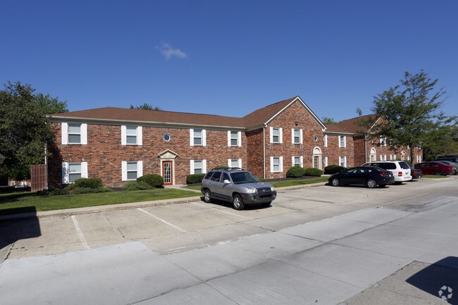 Spinnaker Court Apartments