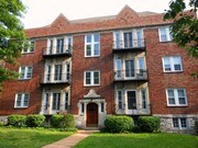 7510 Parkdale Ave Clayton MO Apartments