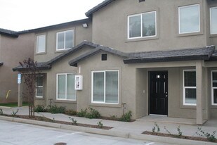 460 Oswell St Bakersfield CA Apartments