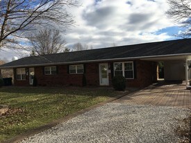 509 Lanahan Dr Troy IL Apartments
