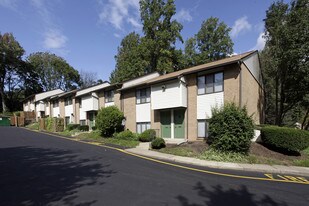 Jefferson on the Creek Apartments