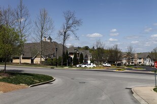 Hamptons at Woodland Pointe Apartments