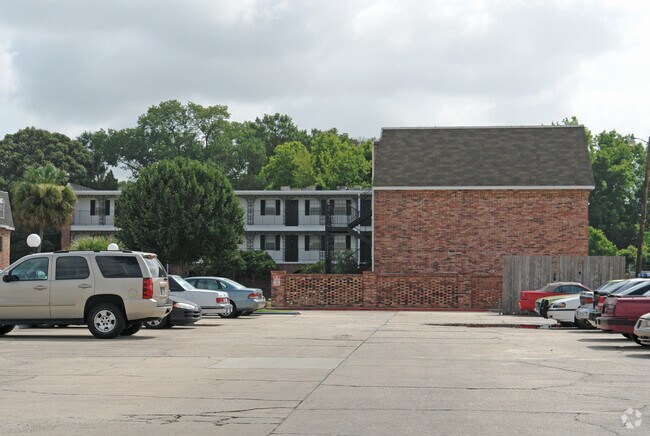 Savoy Plaza Apartments
