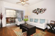 Del Mar Apartments