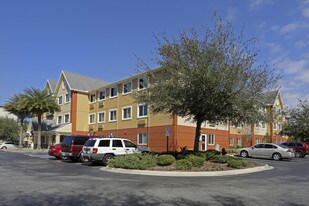 Furnished Studio – Jacksonville - Salisbur... Apartments