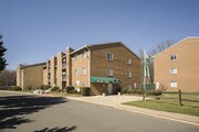Mallard Courts Apartments