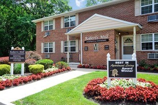 Roberts Mill Apartments