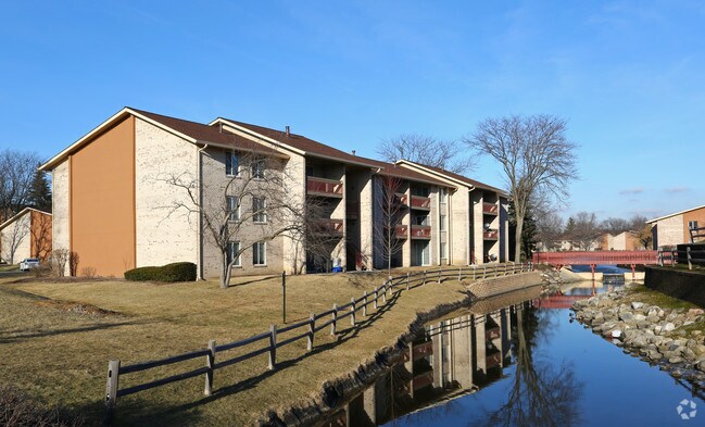 Lakeside Apartments