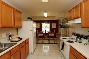 Woodridge Apartments