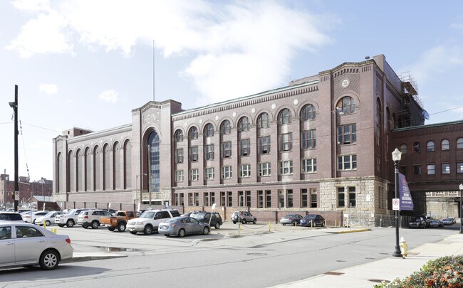 950 NORTHSHORE Apartments
