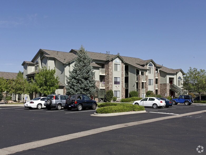 Heights by Marston Lake Apartments Rentals Lakewood, CO