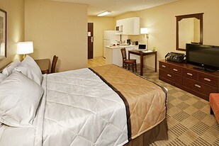 Furnished Studio – Boise - Airport Apartments