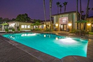 Seacrest Apartment Homes