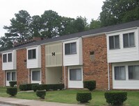 Pinewood Apartments