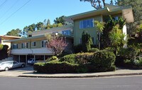 71 Roque Moraes Dr Apartments