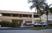 106 Blossom Ln Apartments
