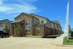 The Falls at Brookhaven Apartments