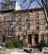 2111 Green St Apartments