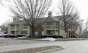 Colonial Village at Hampton Glen Apartments