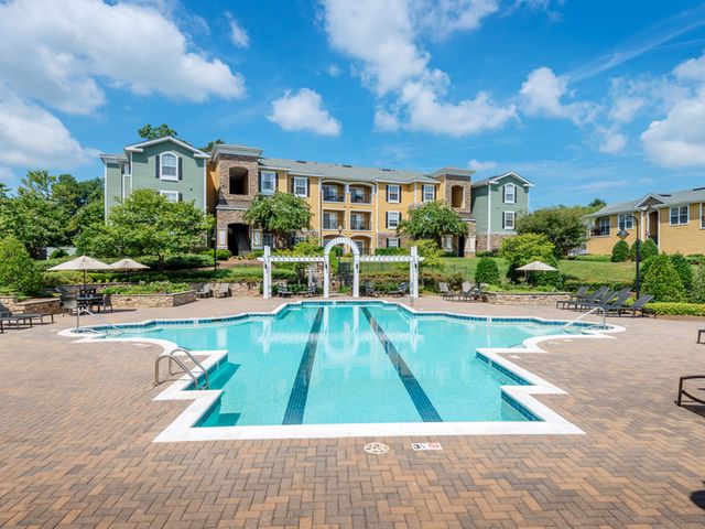 Courtney Oaks Apartments