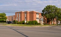 Pineview Apartments
