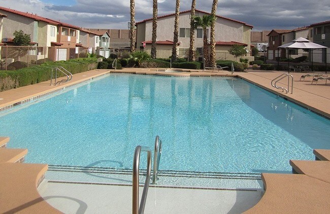 The Townhomes at Horizon Ridge Apartments