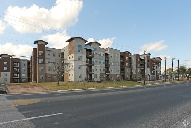 Sur512 Apartments