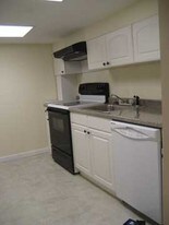 34 Grossman St Melville NY Apartments