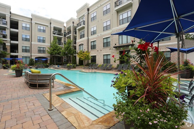 Lofts at Perimeter Center Apartments