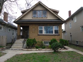 1709 S 5th Ave Maywood IL Apartments