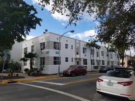 1006 8th St Miami Beach FL Apartments