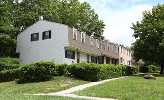Walden Circle Townhomes Apartments