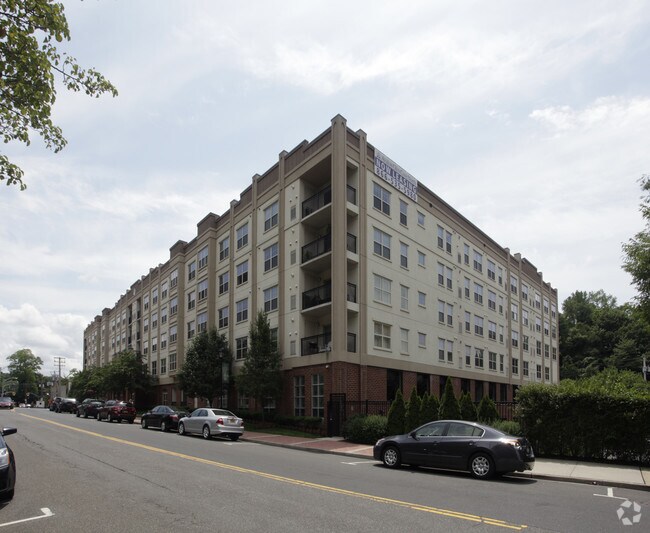 Avalon at Glen Cove Apartments