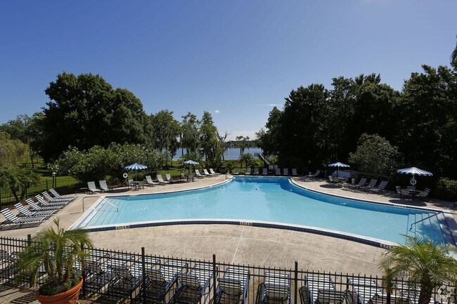 Lake Carlton Arms Apartments