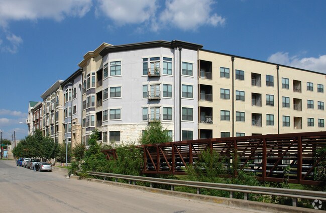 404 Rio Grande Apartments