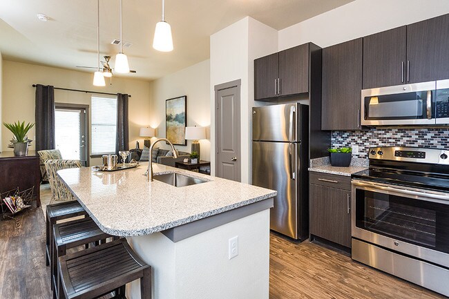 327 Sunset Alamo Heights Apartments